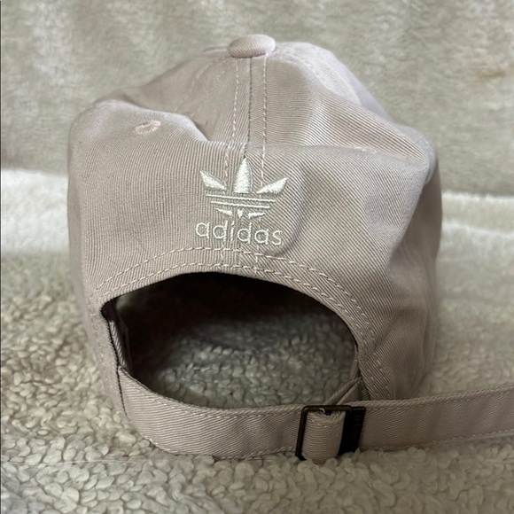 Adidas lilac Cap - Picture 2 of 5